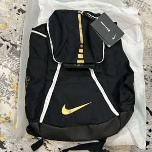 Nike Hoops Elite Max Air Team Quadzip Backpack